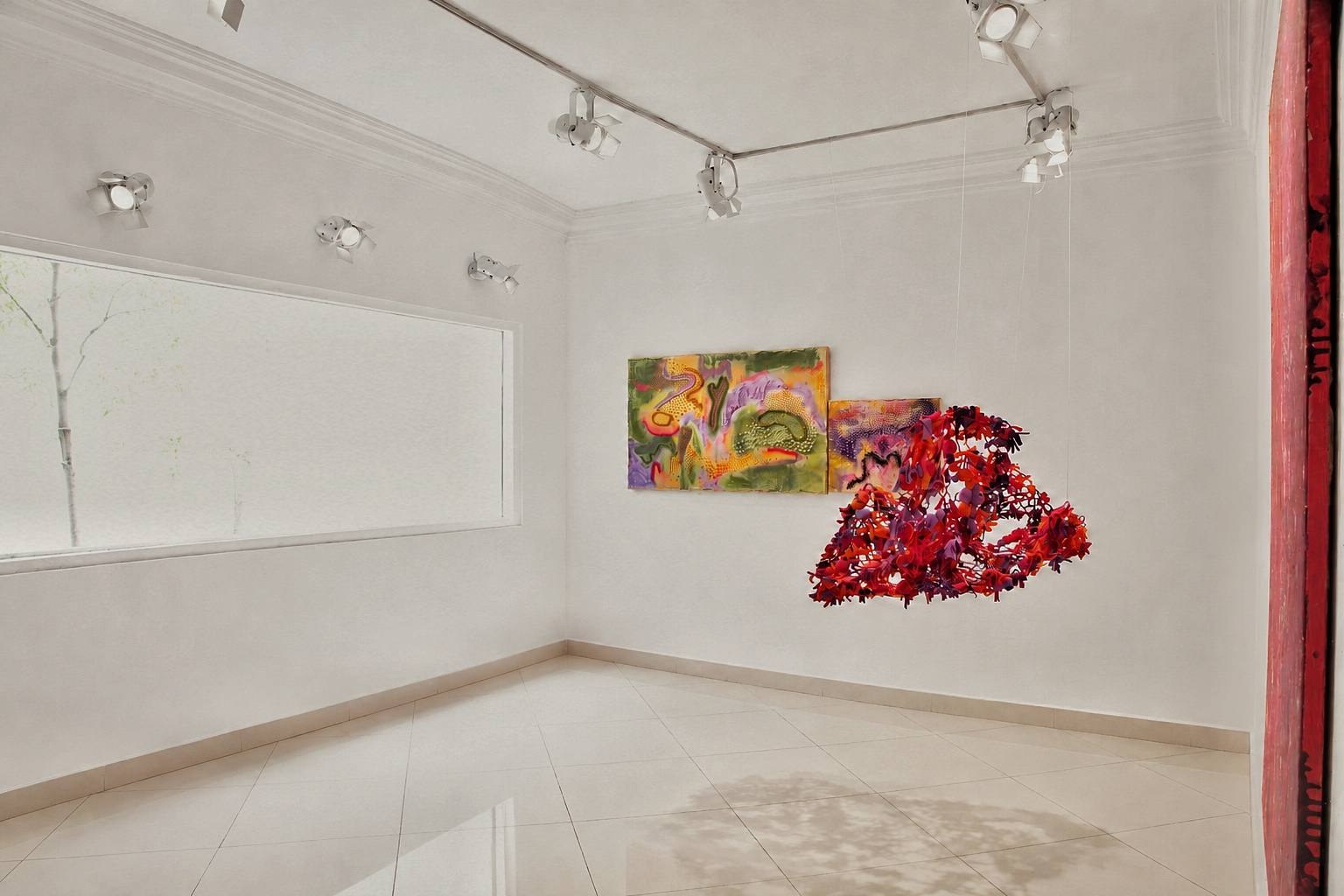 Vista de sala de la exposición Resonancias, Galería Málaga (9)