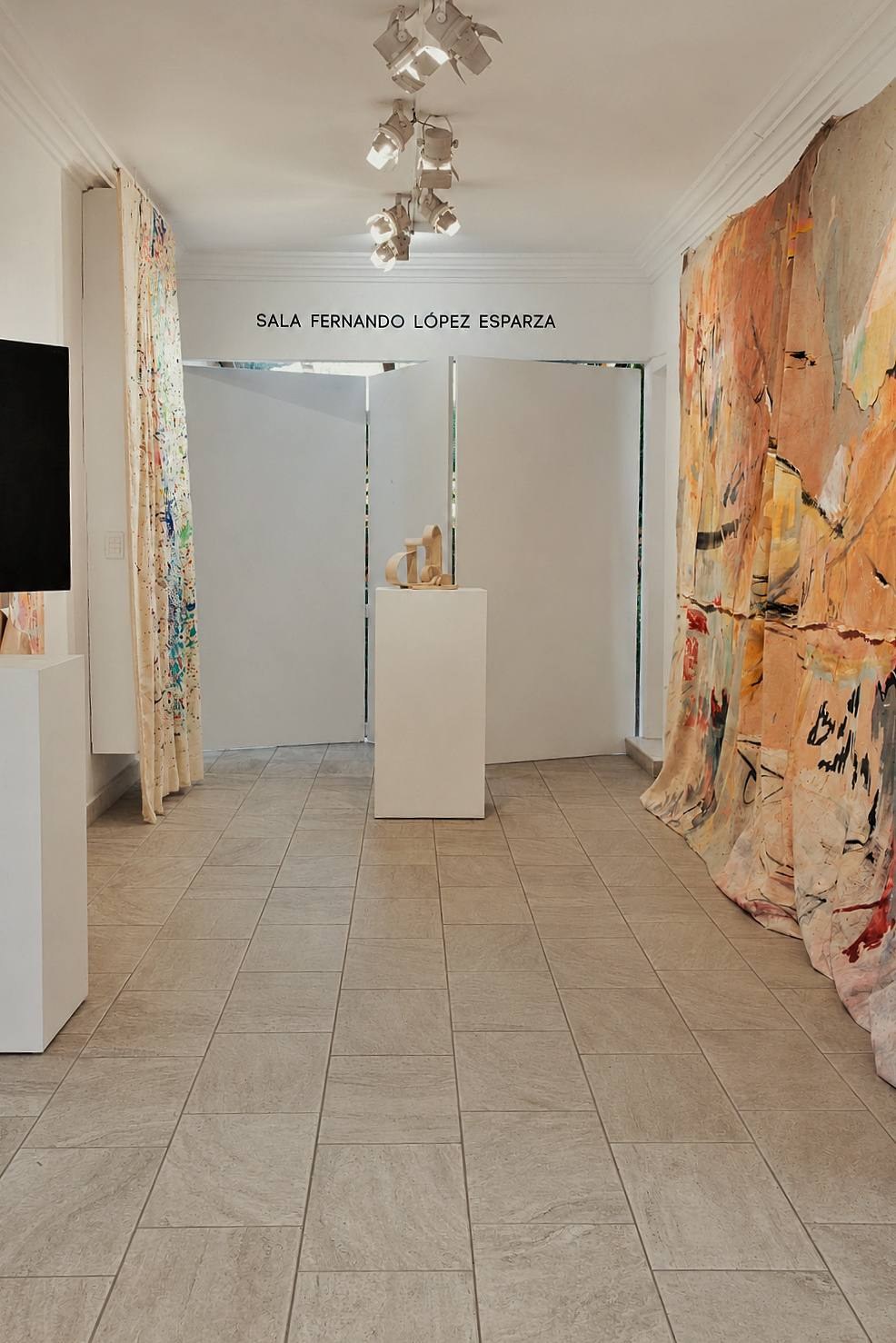 Vista de sala de la exposición Resonancias, Galería Málaga (12)