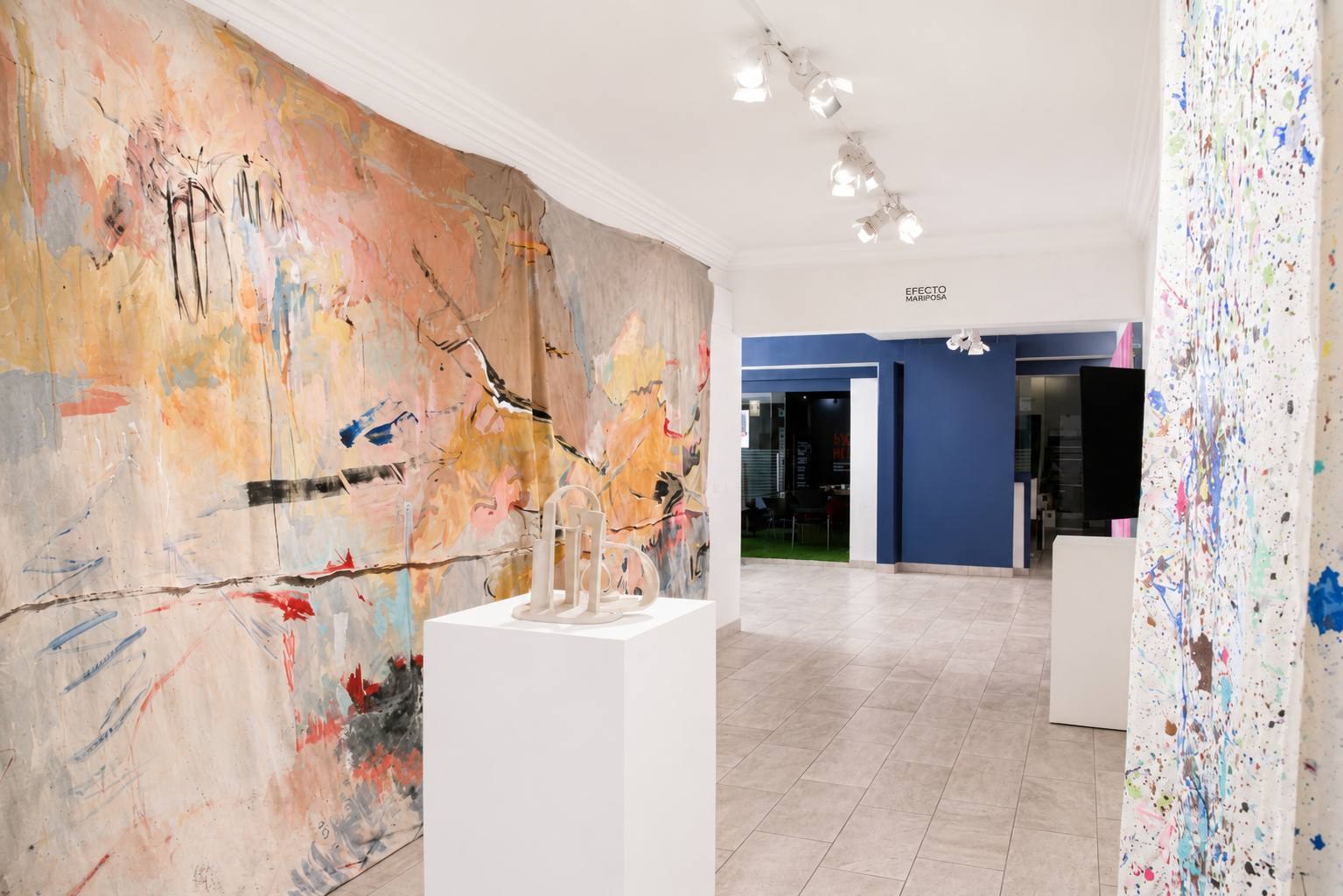 Vista de sala de la exposición Resonancias, Galería Málaga (13)