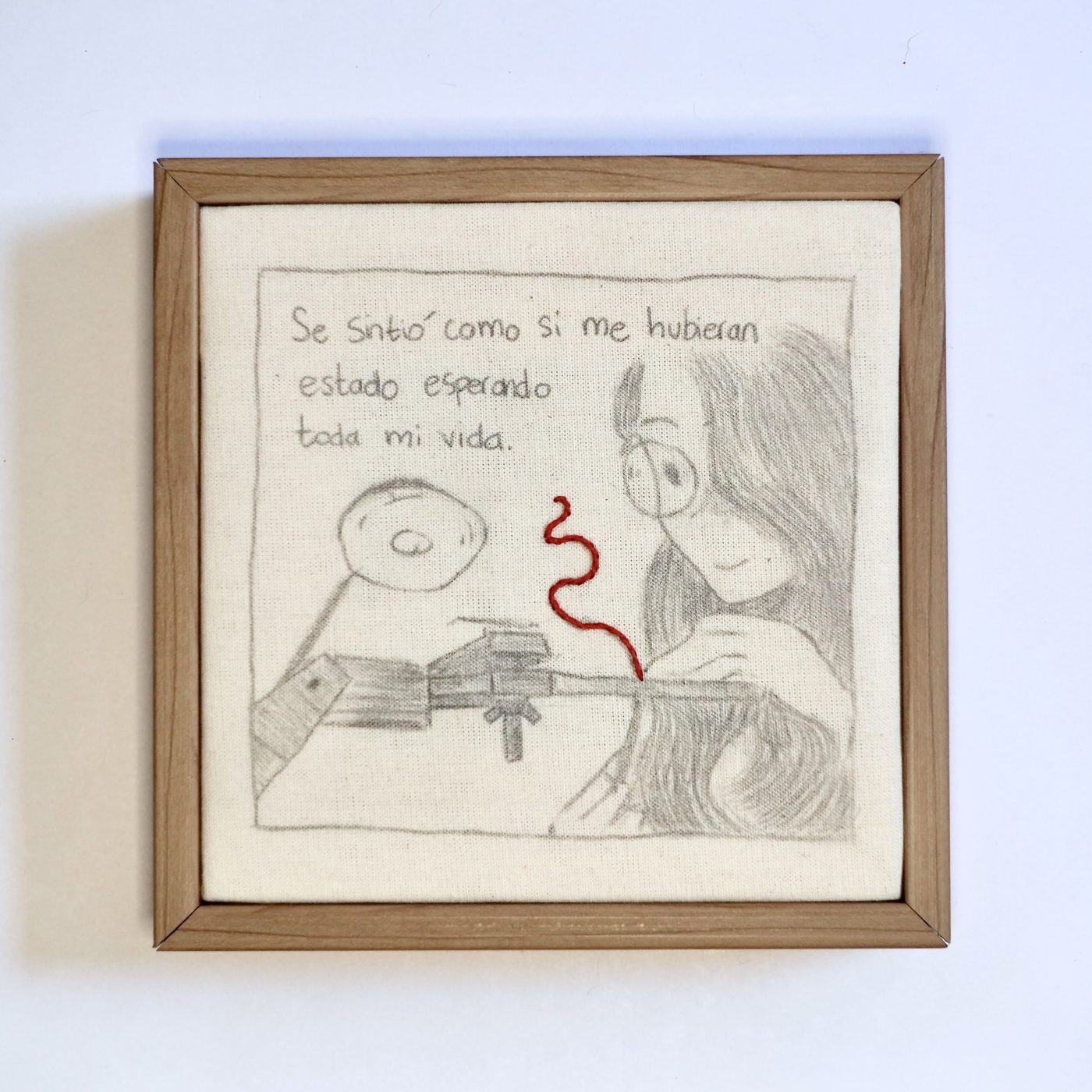Colectivo Zakar, 01. Comparación (16), 2026. Tinta, grafito y bordado a mano sobre tela, 15 × 15 cm
